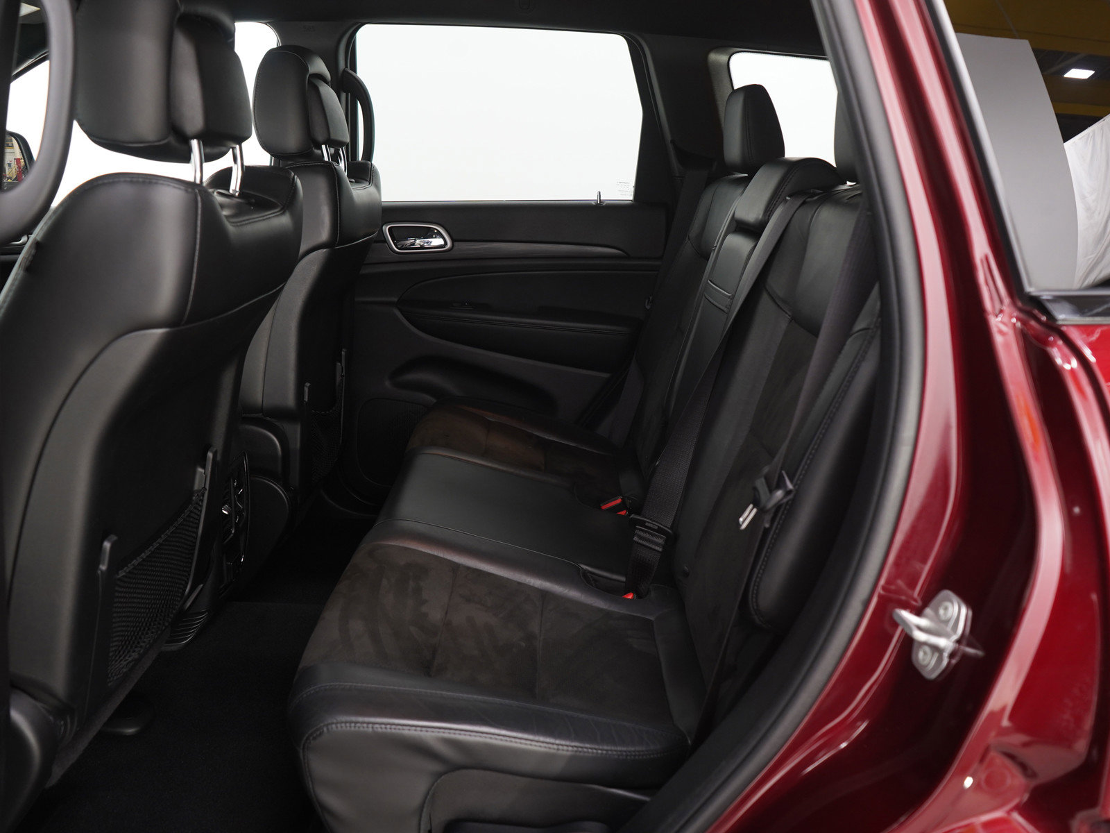 Used 2020 Jeep Grand Cherokee Altitude image 14