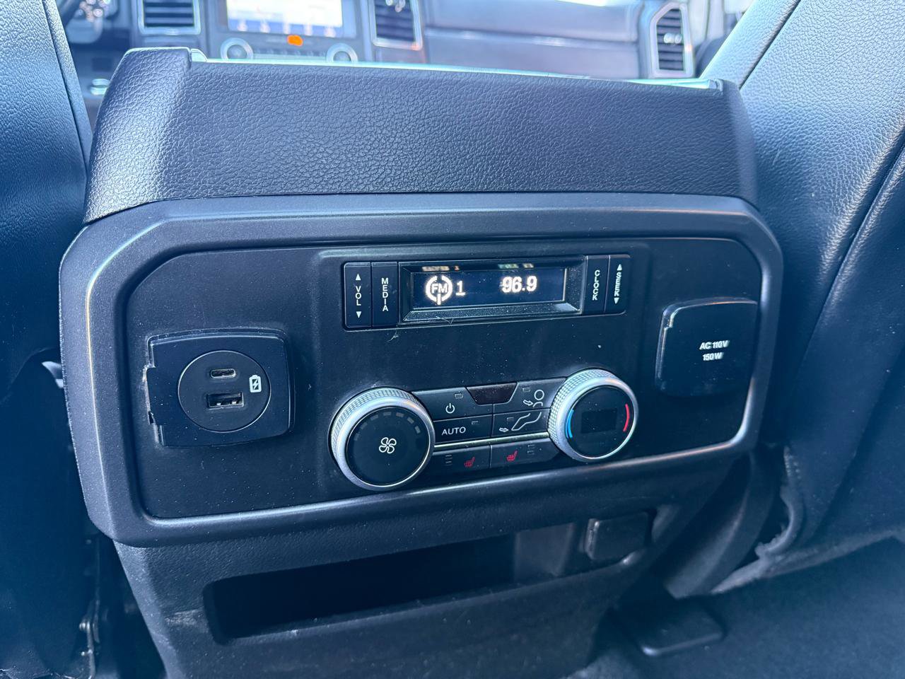 Used 2021 Ford Expedition Limited image 14