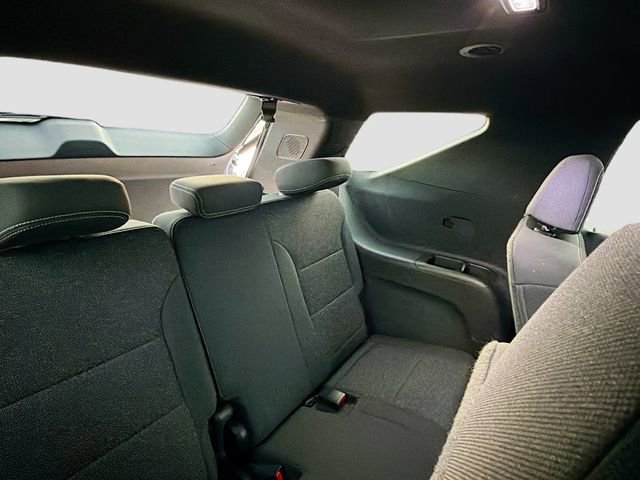 Used 2025 Chevrolet Traverse LT image 26