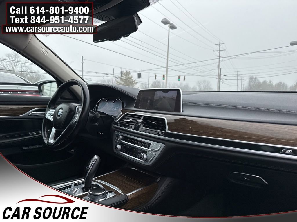 Used 2018 BMW 750i xDrive image 48