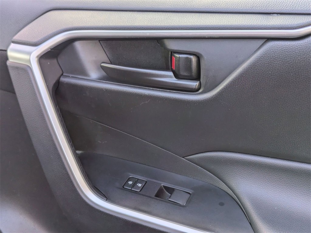Used 2025 Toyota RAV4 LE image 34