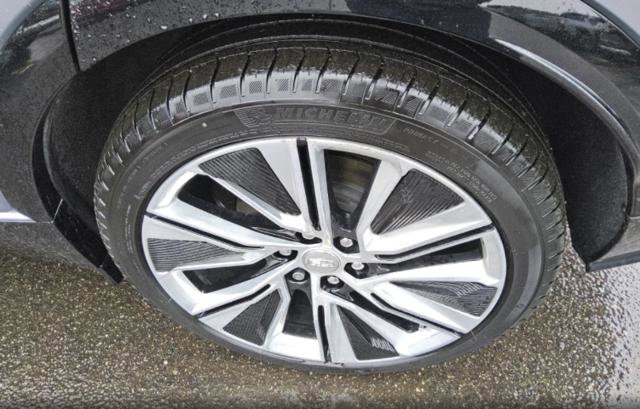 Certified 2025 Cadillac Lyriq Luxury w/ LPO, Floor Liner Package image 3