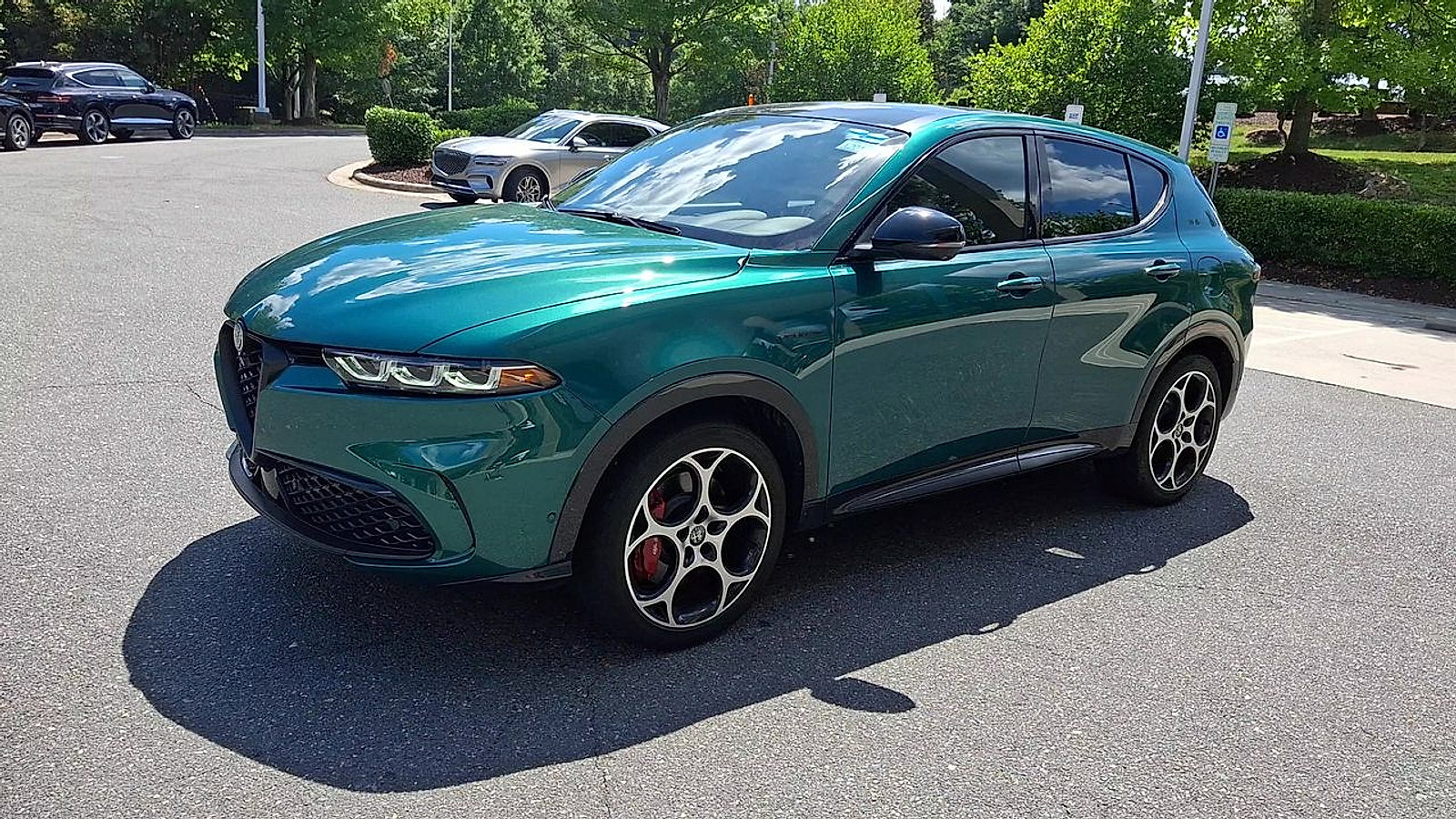 Used 2024 Alfa Romeo Tonale Veloce AWD/4WD image 8