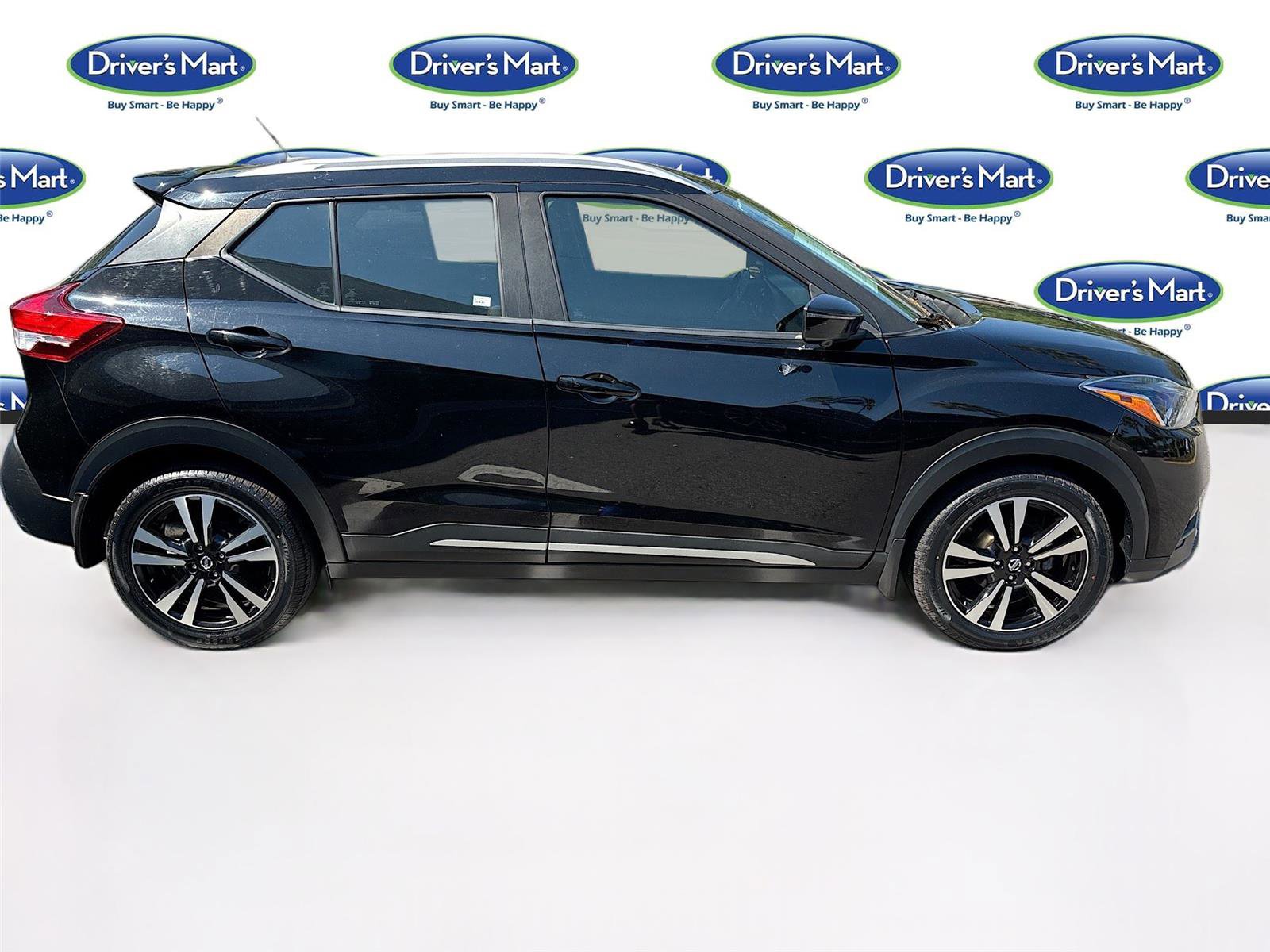 Used 2018 Nissan Kicks SR image 8
