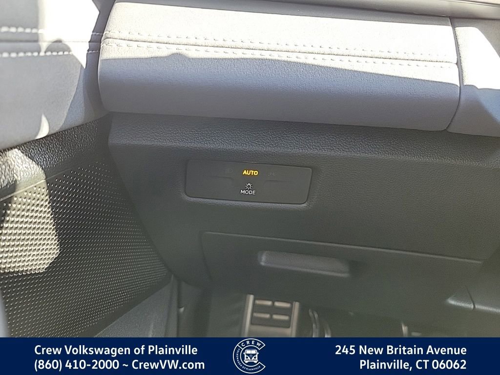 New 2026 Volkswagen Tiguan SE R-Line image 4