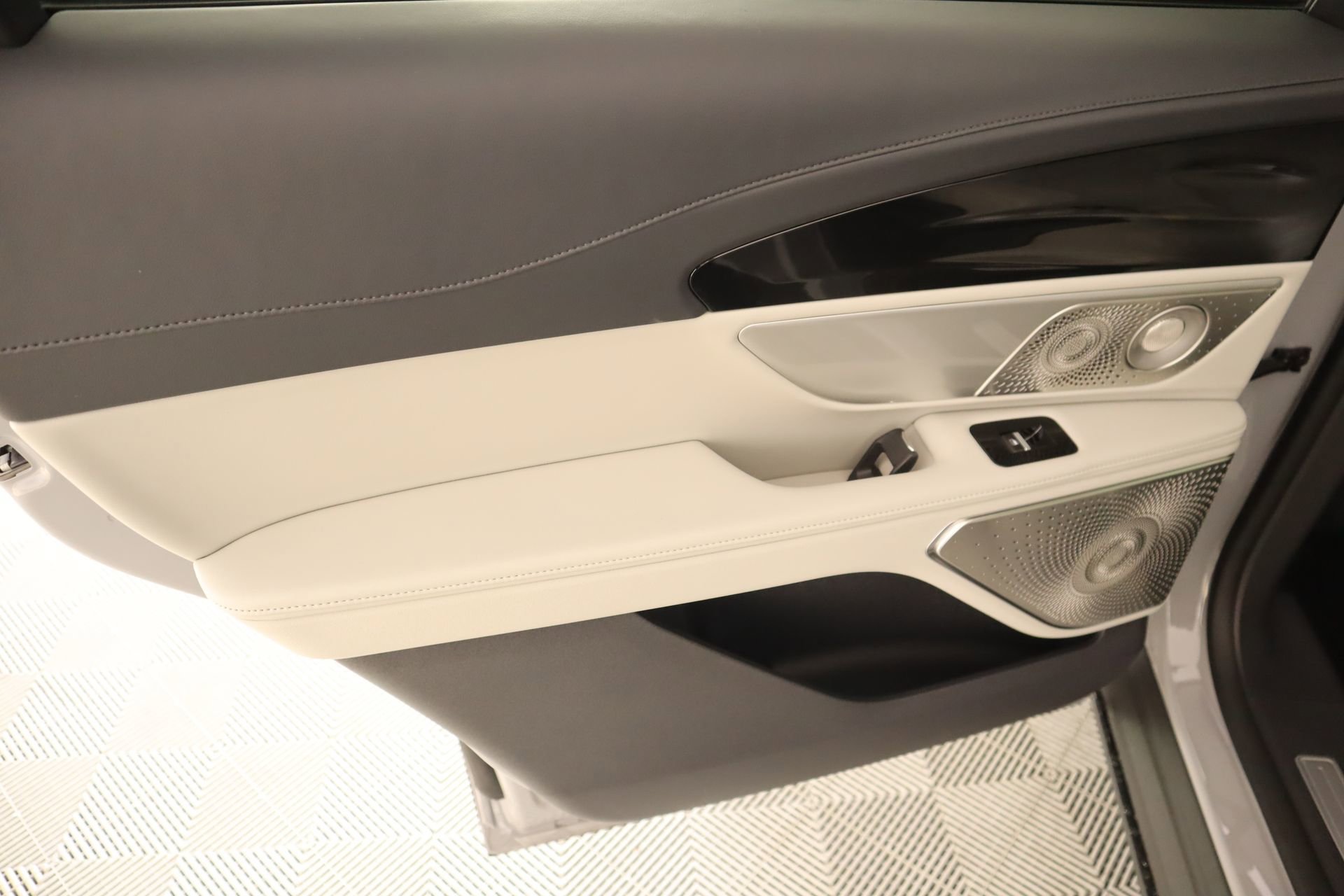 New 2026 Lincoln Nautilus Reserve AWD/4WD image 17