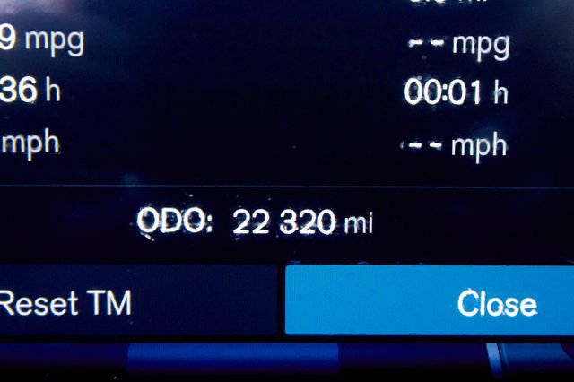 Used 2025 Volvo XC60 B5 Plus image 5