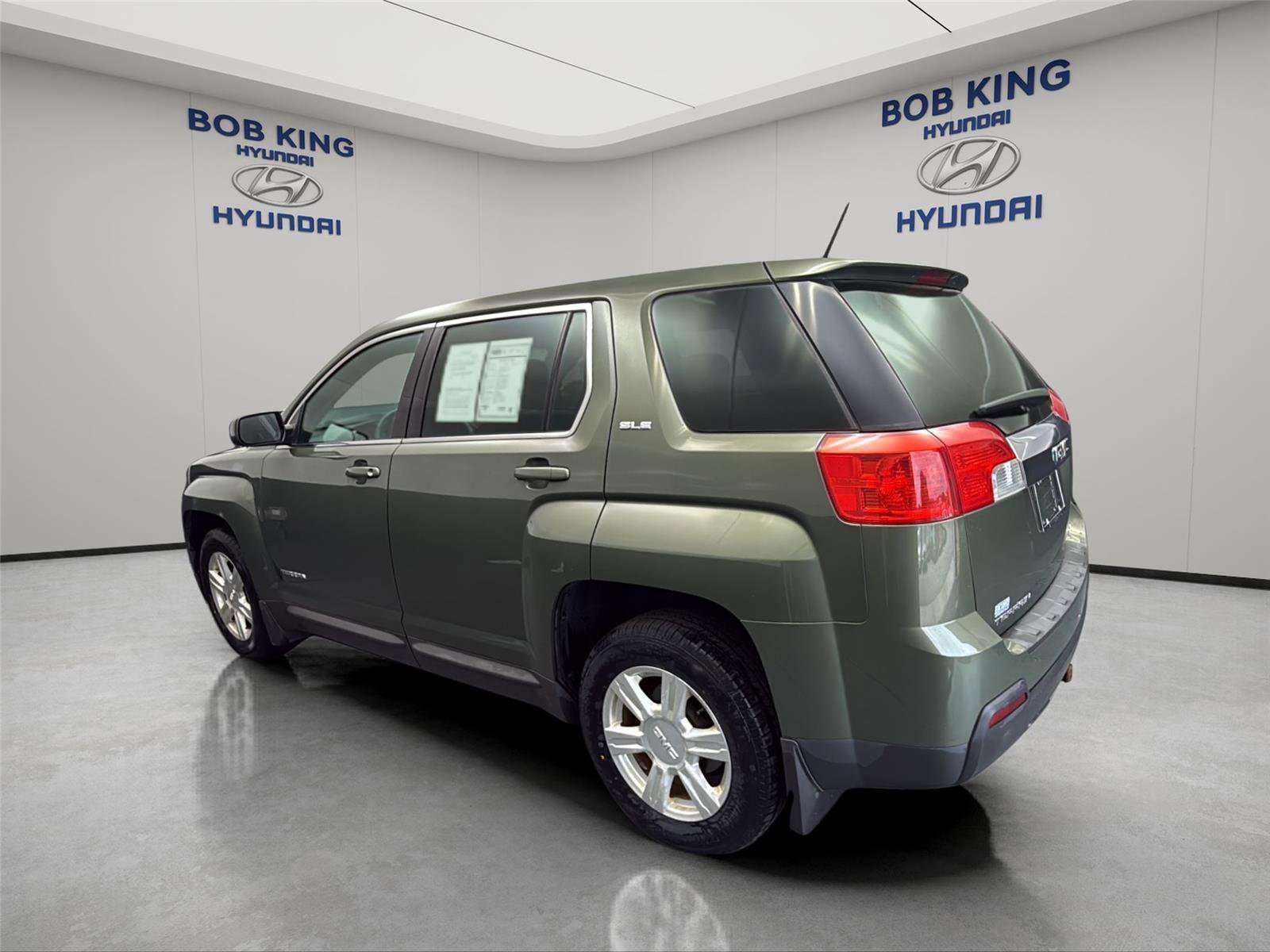 Used 2015 GMC Terrain SLE AWD/4WD image 3