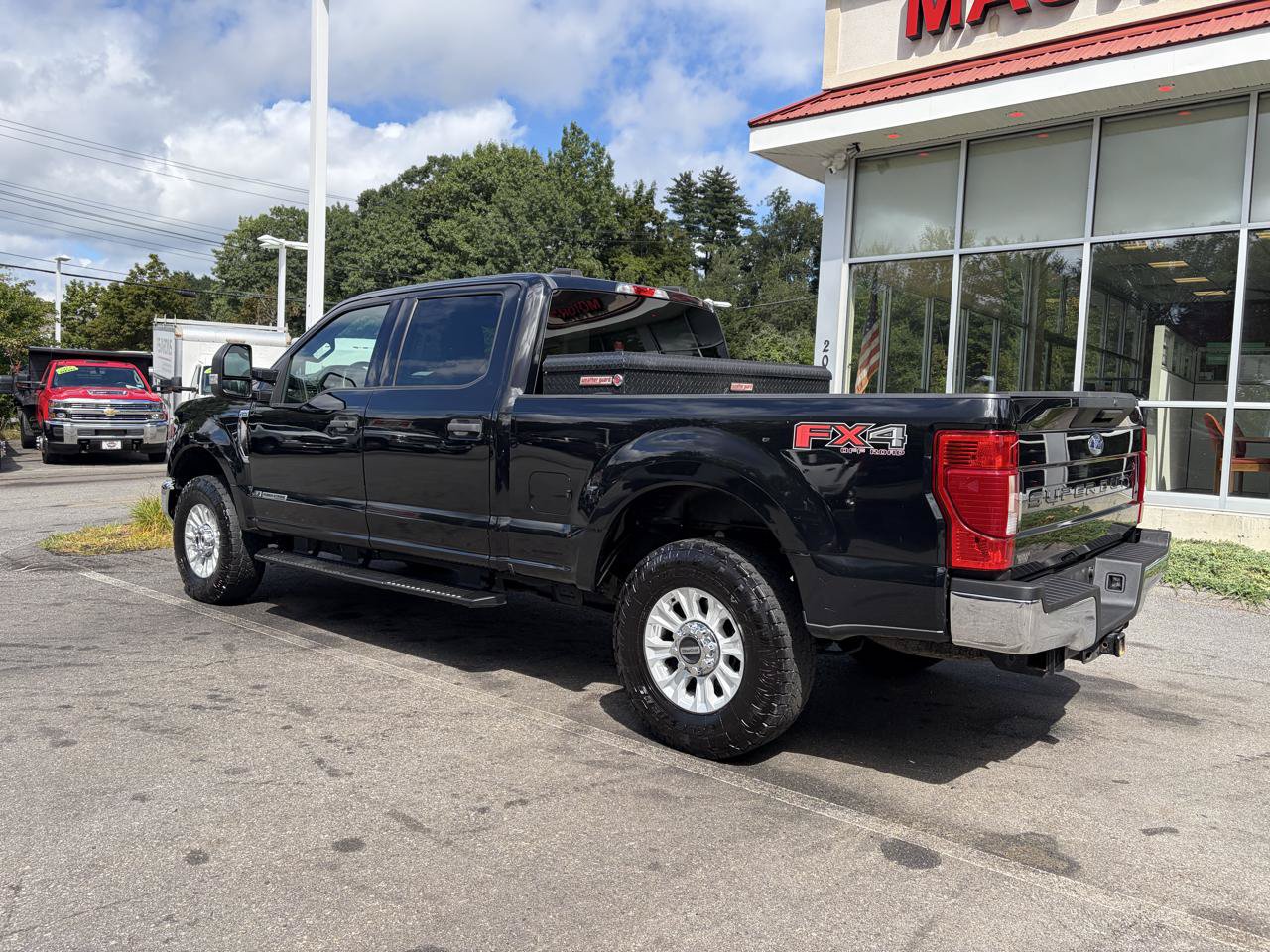 Used 2020 Ford F250 XLT w/ FX4 Off-Road Package AWD/4WD image 6