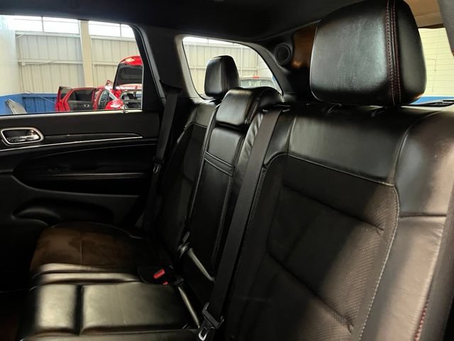 Used 2018 Jeep Grand Cherokee Trailhawk AWD/4WD image 18