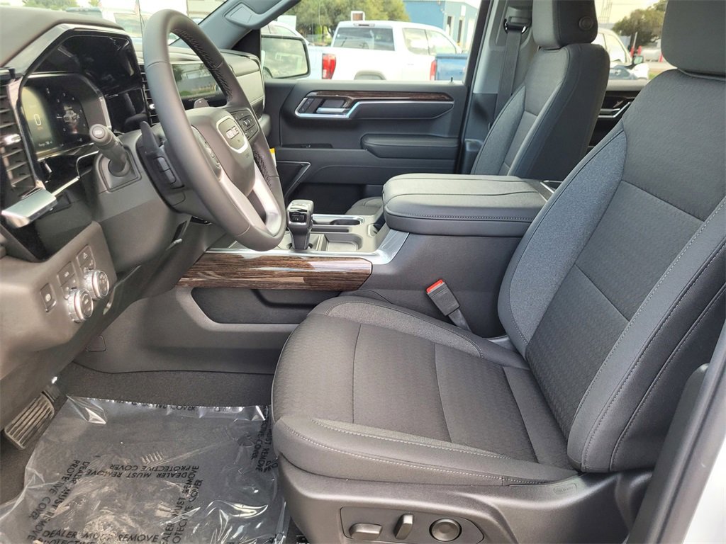 New 2026 GMC Sierra 1500 Elevation image 11