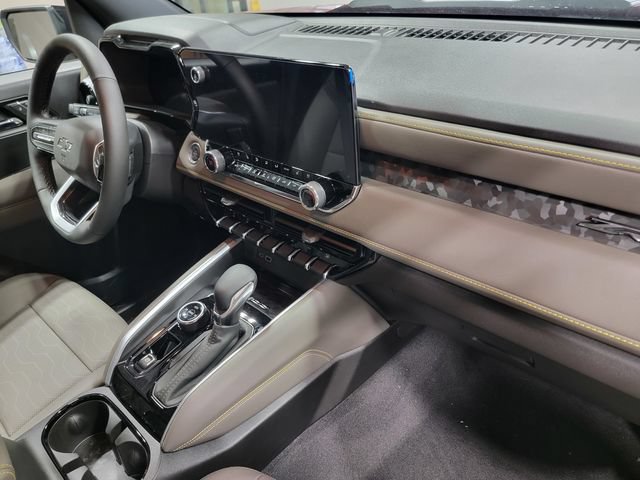 New 2026 Chevrolet Colorado ZR2 w/ Technology Package AWD/4WD image 16