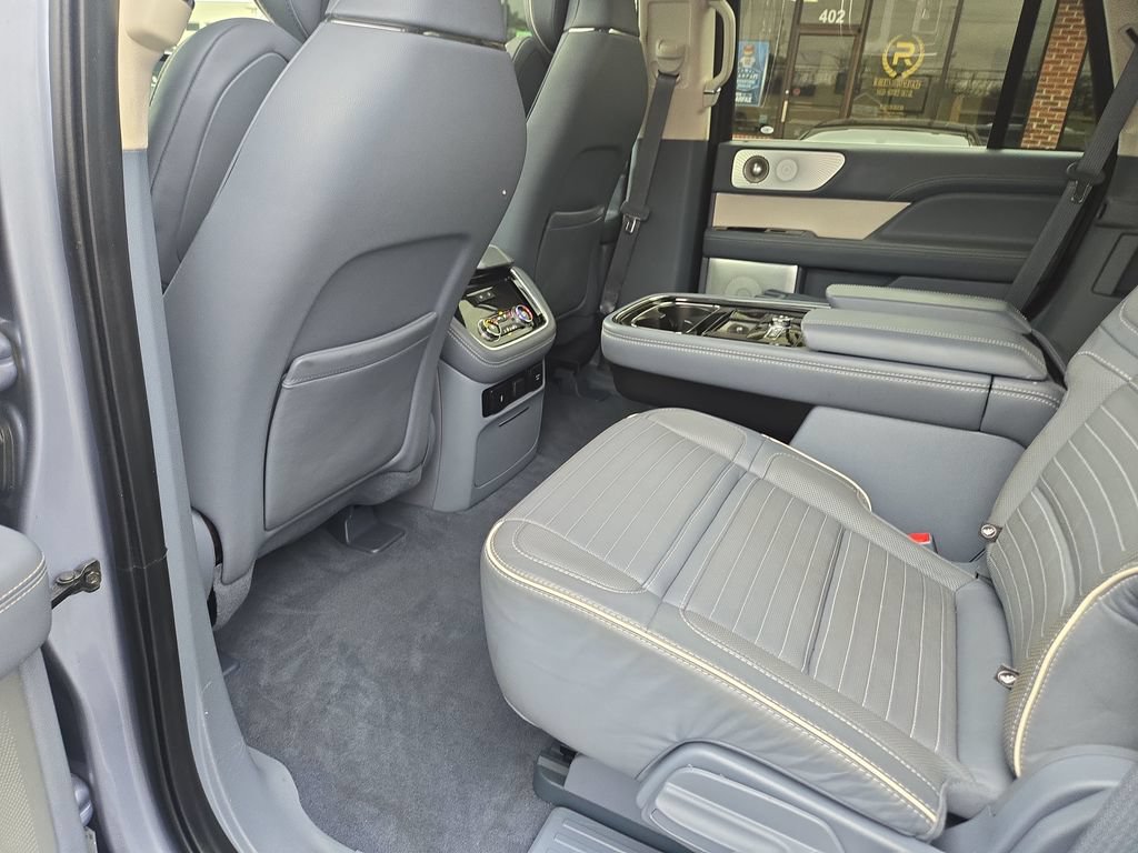 Used 2019 Lincoln Navigator Black Label AWD/4WD image 35