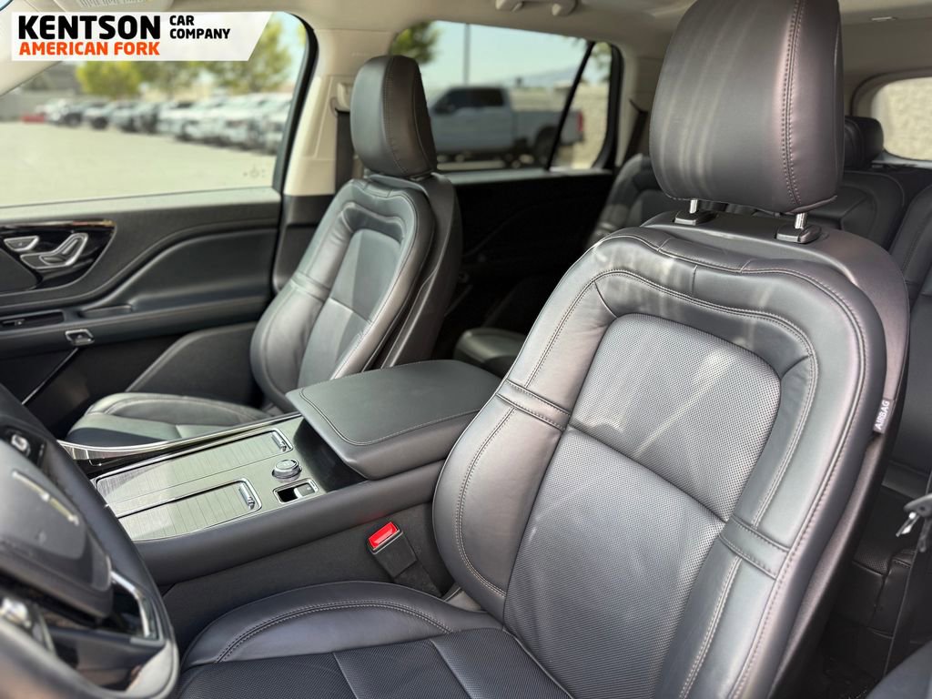 Used 2025 Lincoln Aviator Reserve w/ Illumination Package AWD/4WD image 31