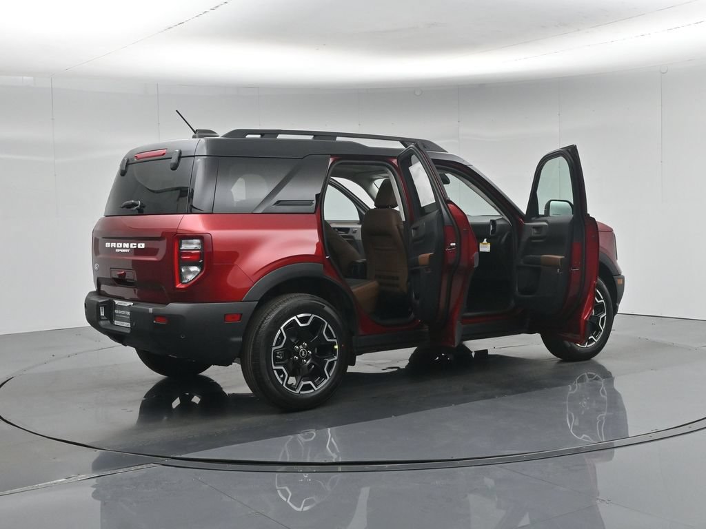 New 2026 Ford Bronco Sport Outer Banks w/ Outer Banks Tech Package+ AWD/4WD image 8