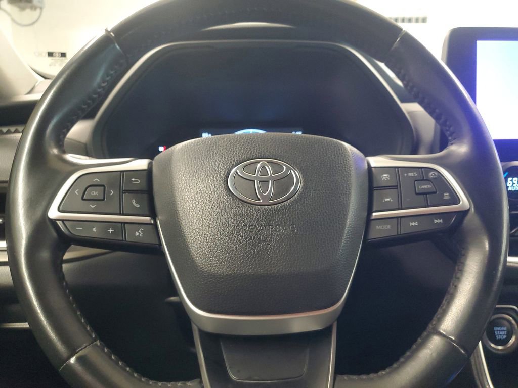 Certified 2024 Toyota Grand Highlander XLE image 18