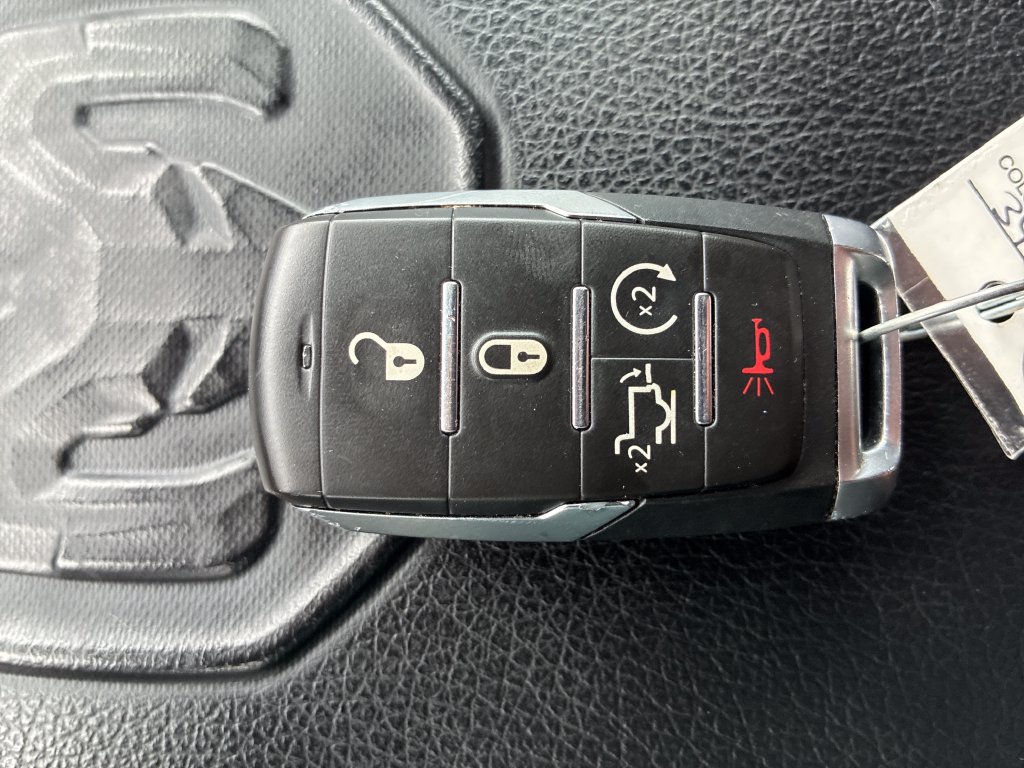 Used 2023 RAM 1500 Laramie AWD/4WD image 34