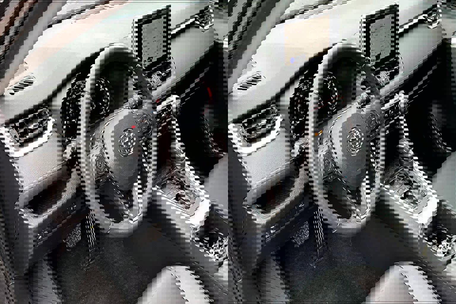 Certified 2024 Toyota RAV4 XLE Premium image 17