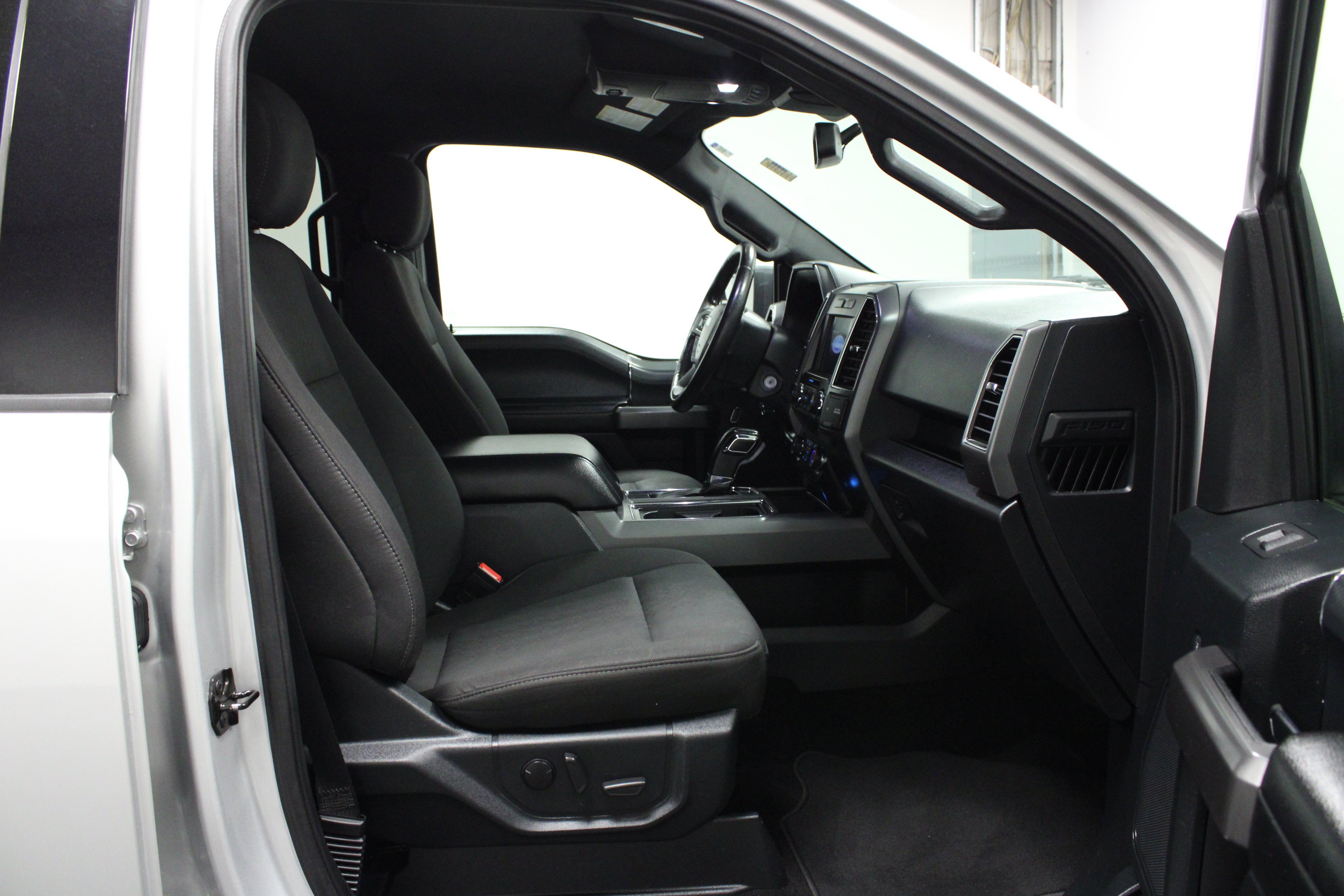 Used 2019 Ford F150 XLT w/ Equipment Group 302A Luxury RWD image 16