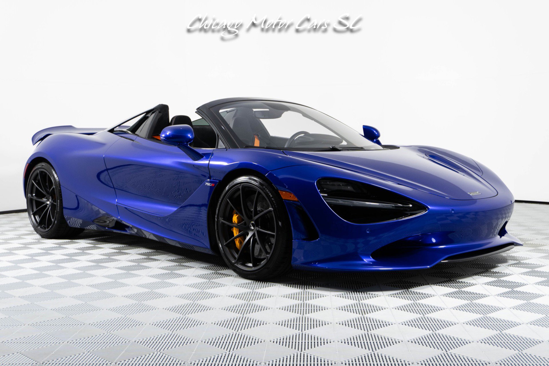 Used 2026 McLaren 750S Spider RWD image 5