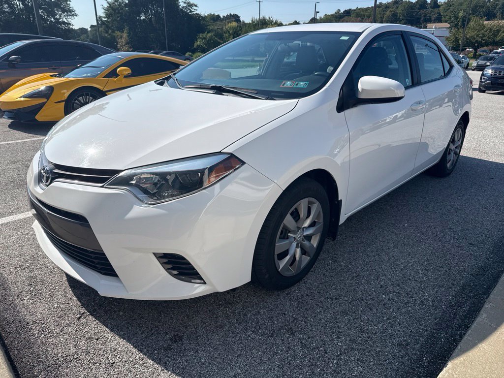 Used 2016 Toyota Corolla LE FWD image 3