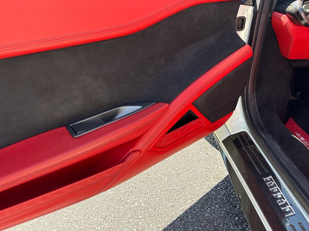 Used 2015 Ferrari 458 Spider RWD image 23