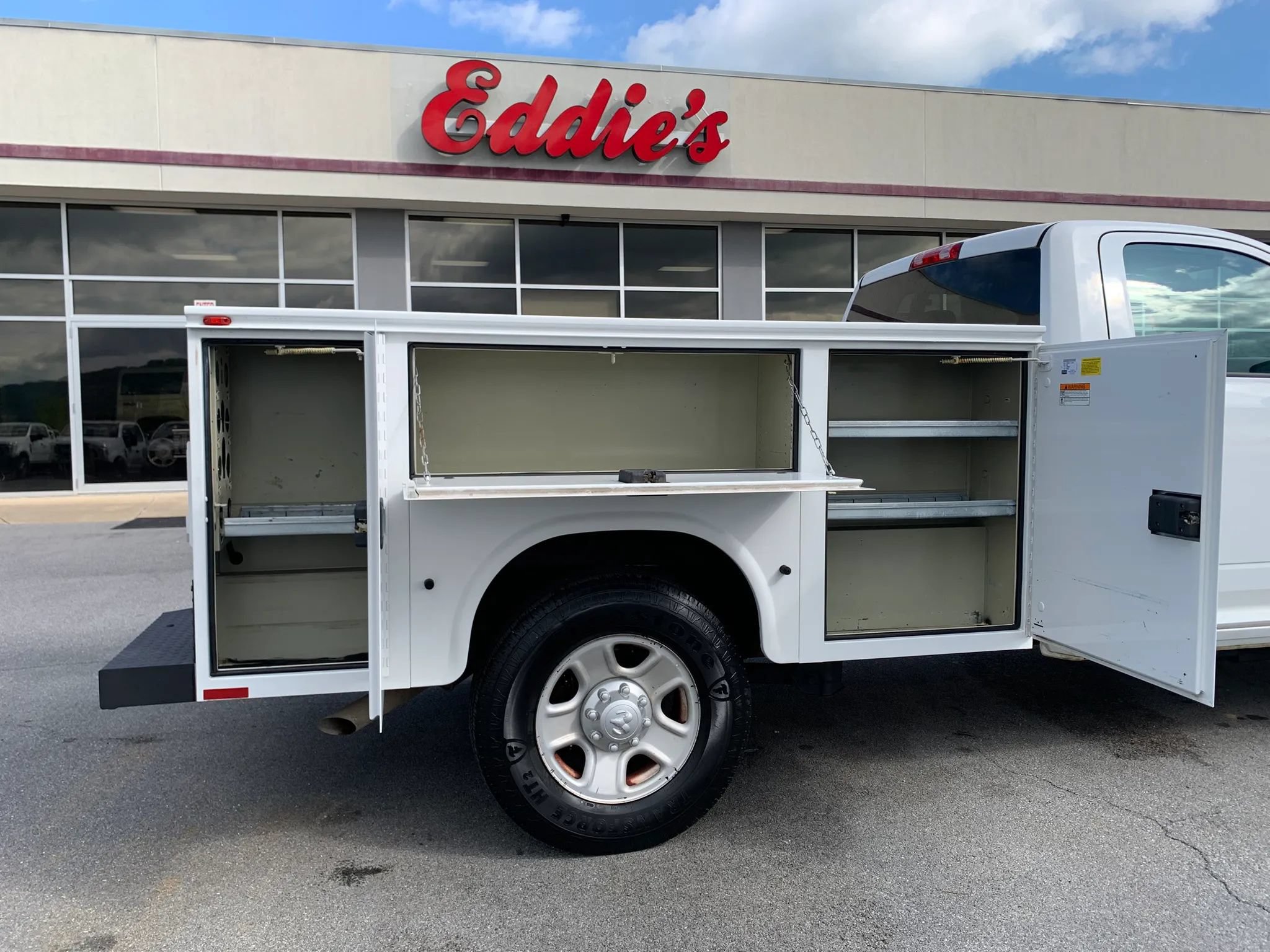 Used 2015 RAM 2500 Tradesman RWD image 24