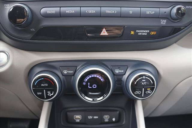 New 2026 Hyundai Venue SEL FWD image 19
