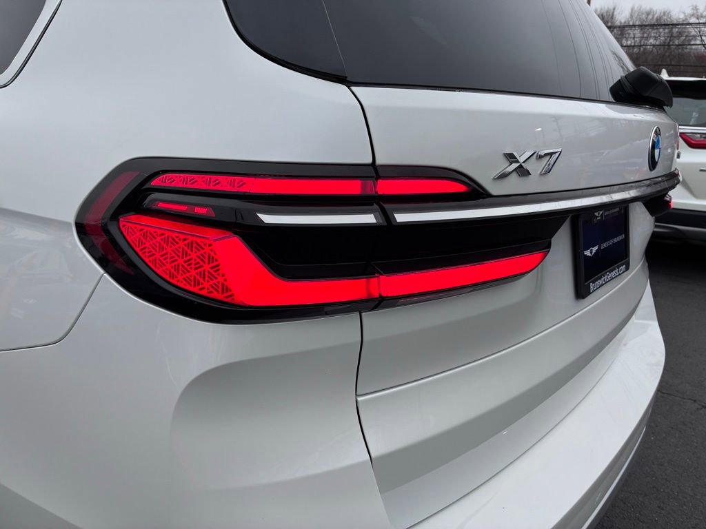 Used 2024 BMW X7 xDrive40i w/ Premium Package AWD/4WD image 74