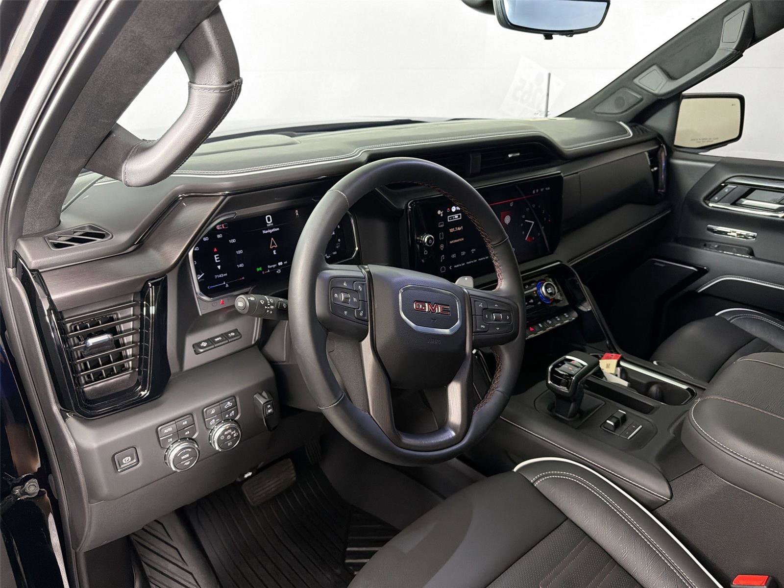 Used 2026 GMC Sierra 1500 AT4X w/ AT4X AEV Edition AWD/4WD image 4