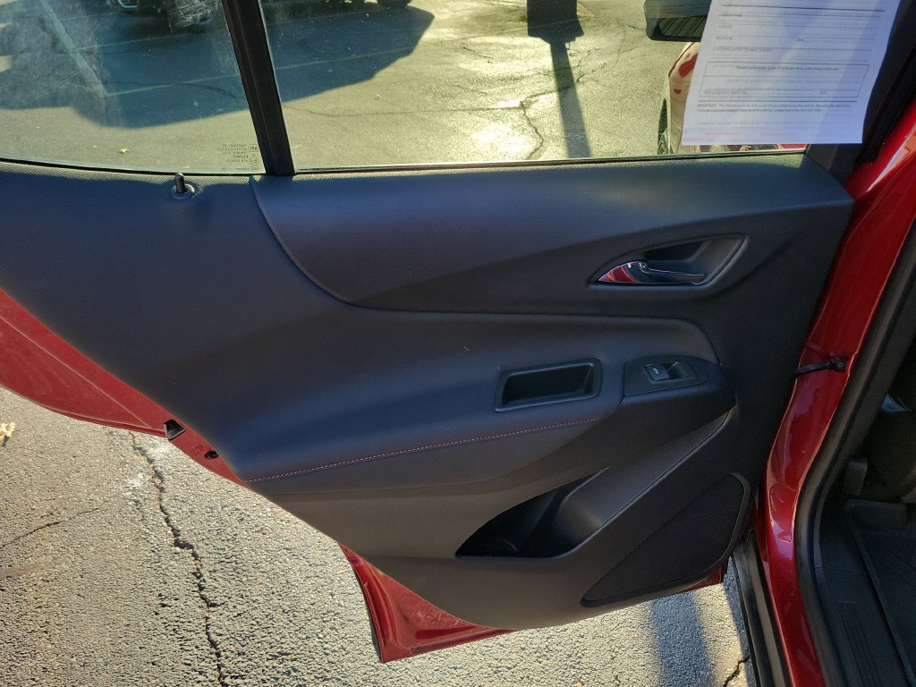 Used 2024 Chevrolet Equinox RS w/ RS Leather Package FWD image 21