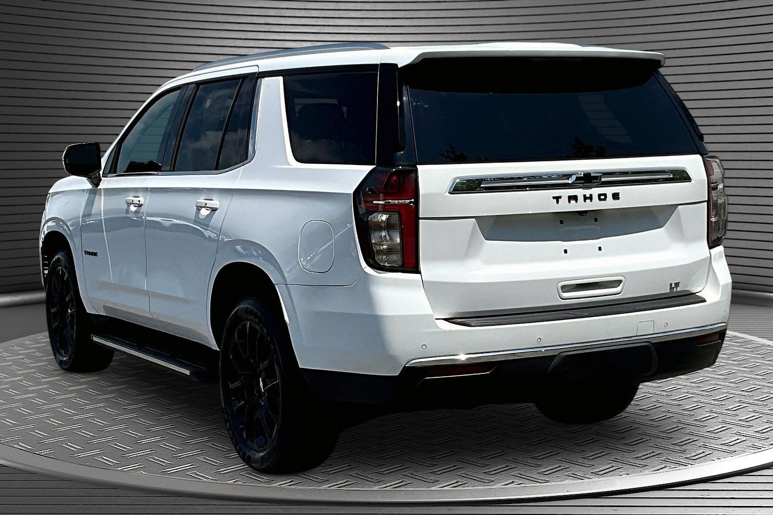 Used 2022 Chevrolet Tahoe LT AWD/4WD image 4