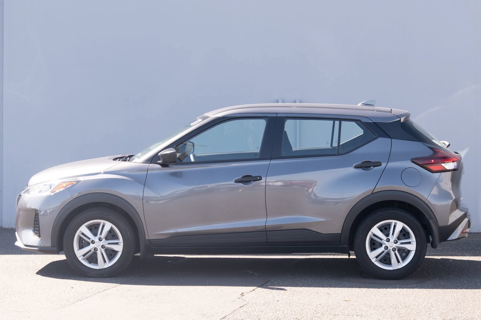 Used 2023 Nissan Kicks S FWD image 23