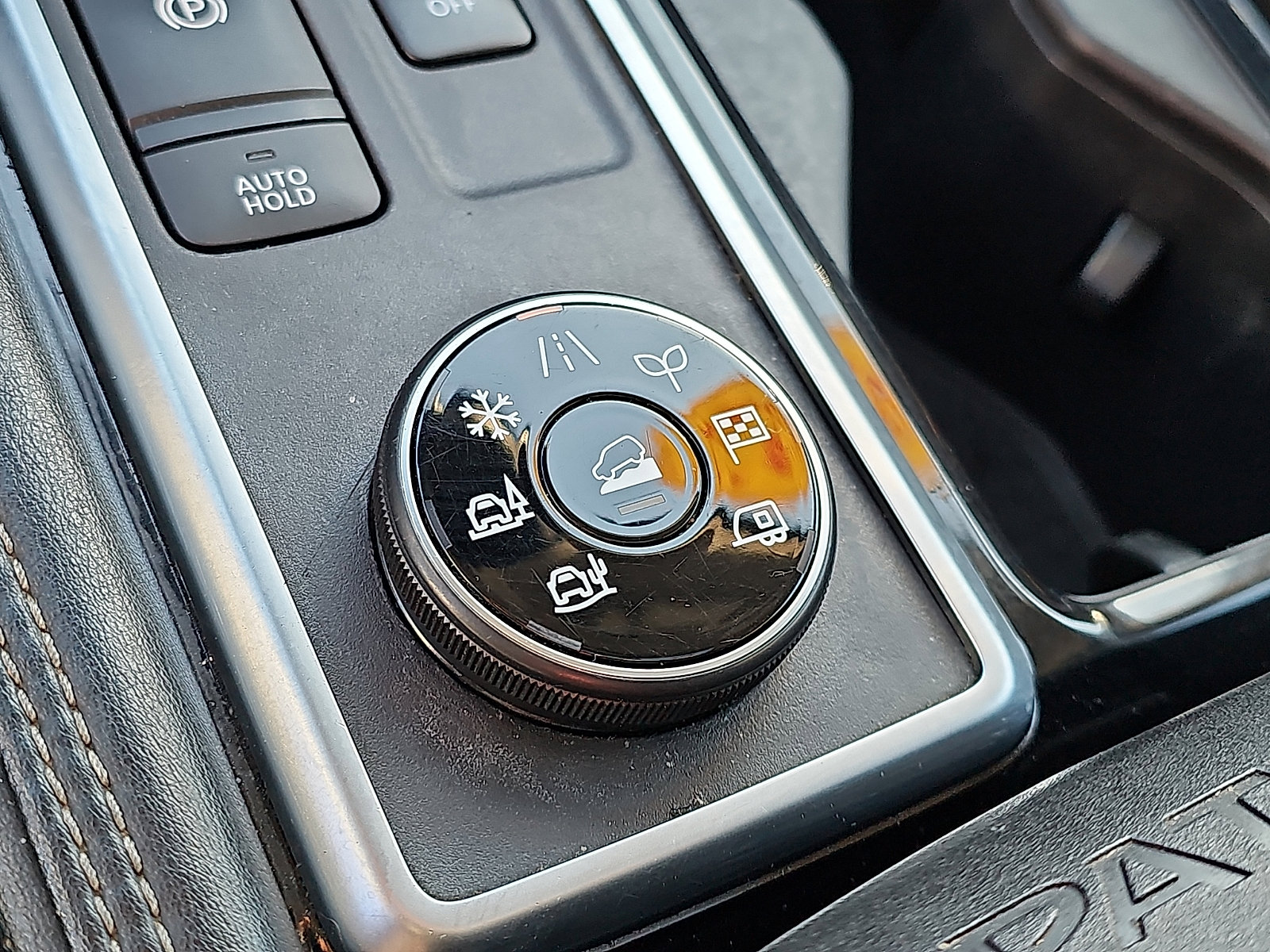 Used 2022 Nissan Pathfinder Platinum w/ Cargo Package image 27