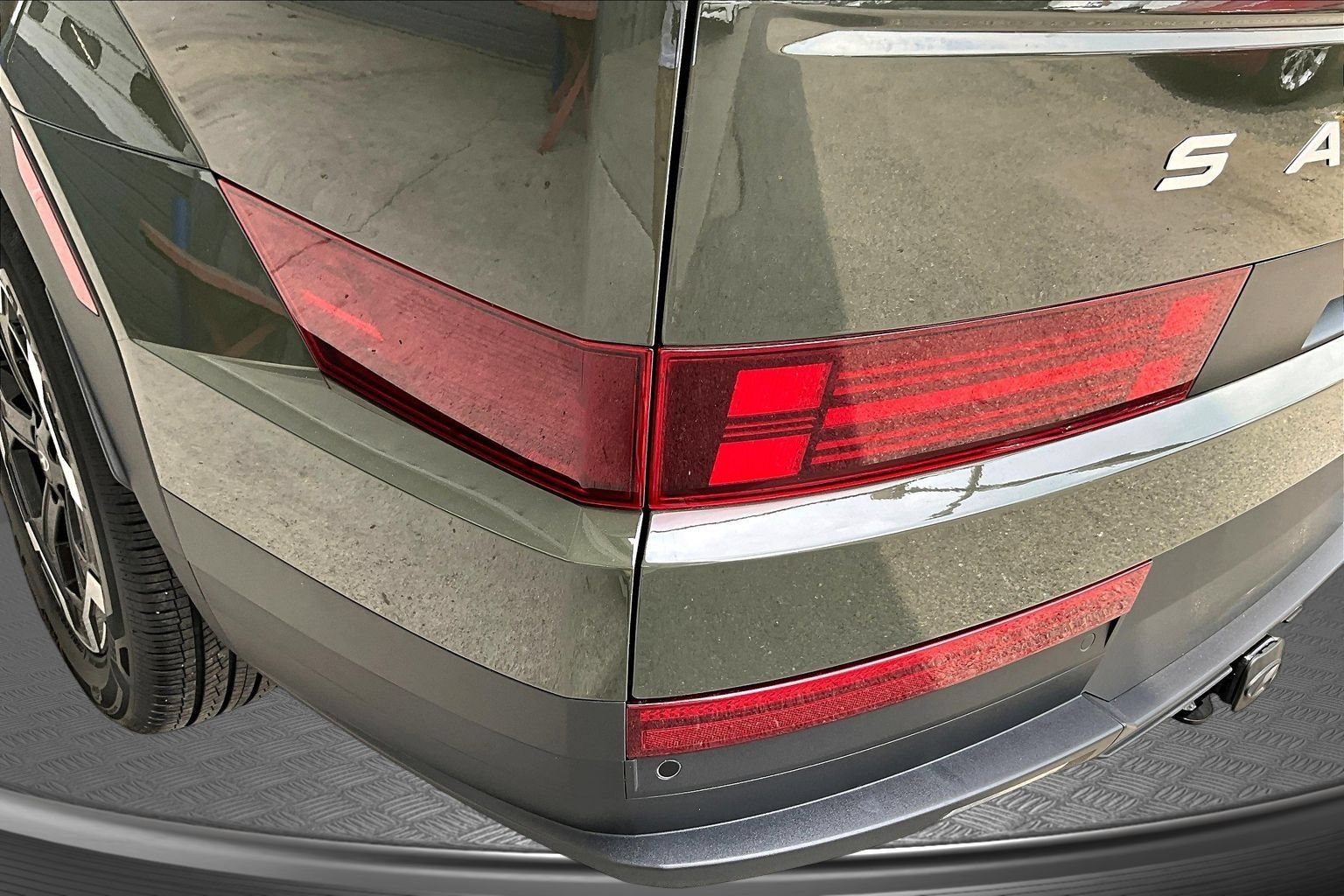 Used 2025 Hyundai Santa Fe SEL FWD image 24