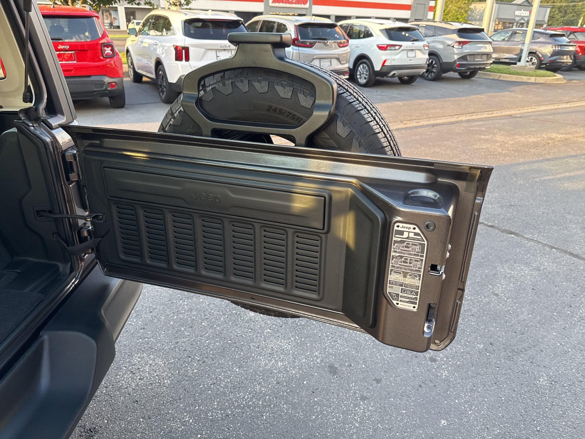 Used 2024 Jeep Wrangler Sport image 28