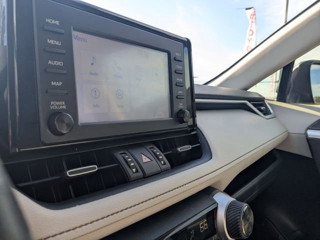 Used 2019 Toyota RAV4 XLE Premium image 22