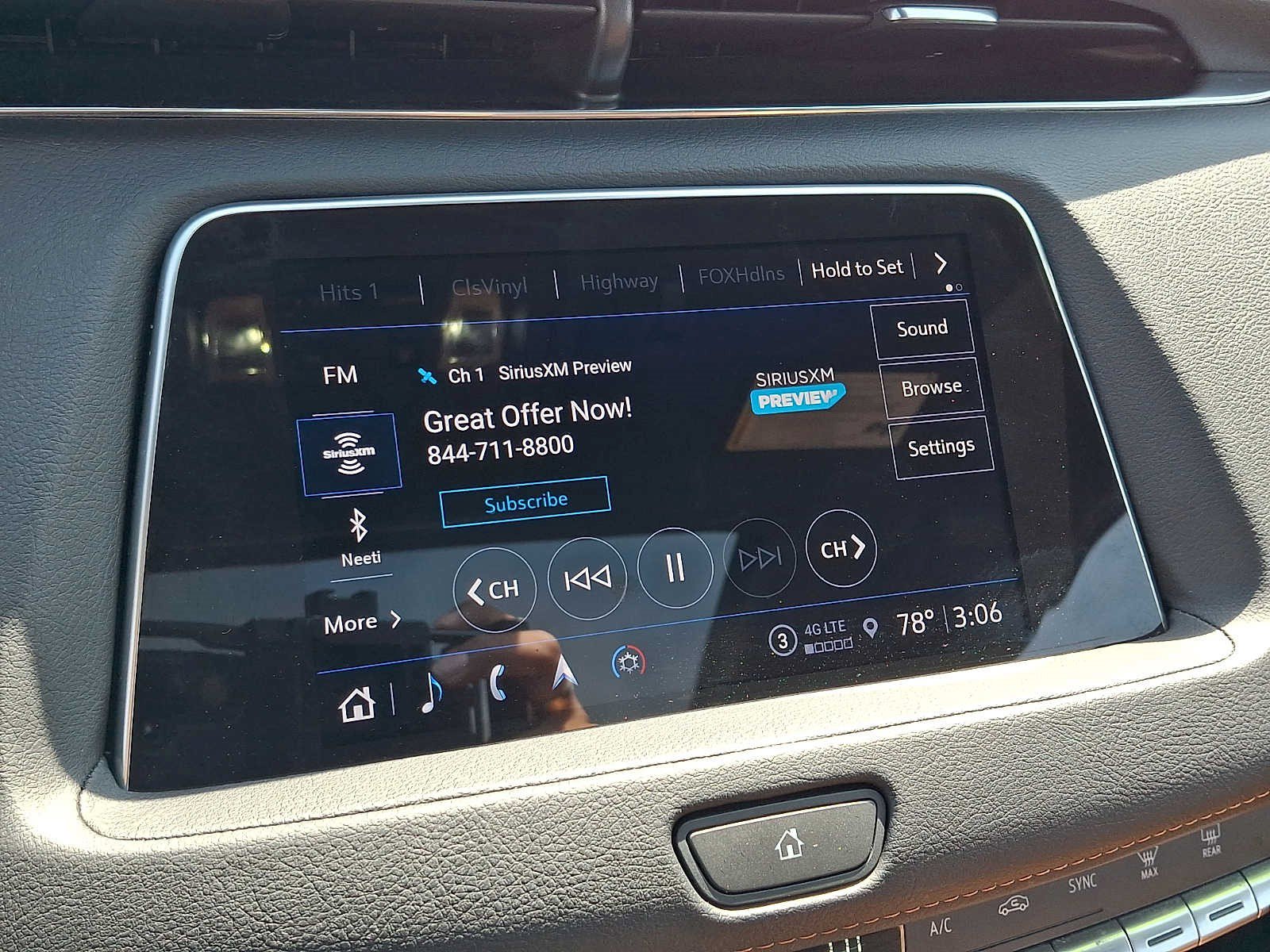 Certified 2023 Cadillac XT4 Premium Luxury AWD/4WD image 26