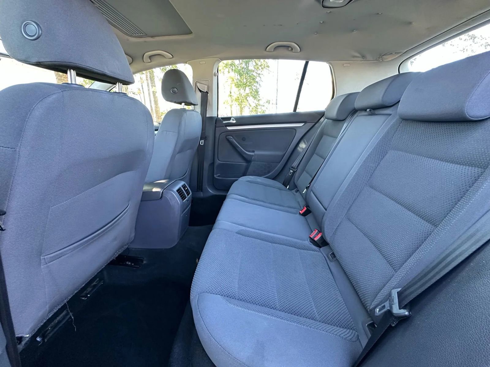 Used 2008 Volkswagen Rabbit S image 7