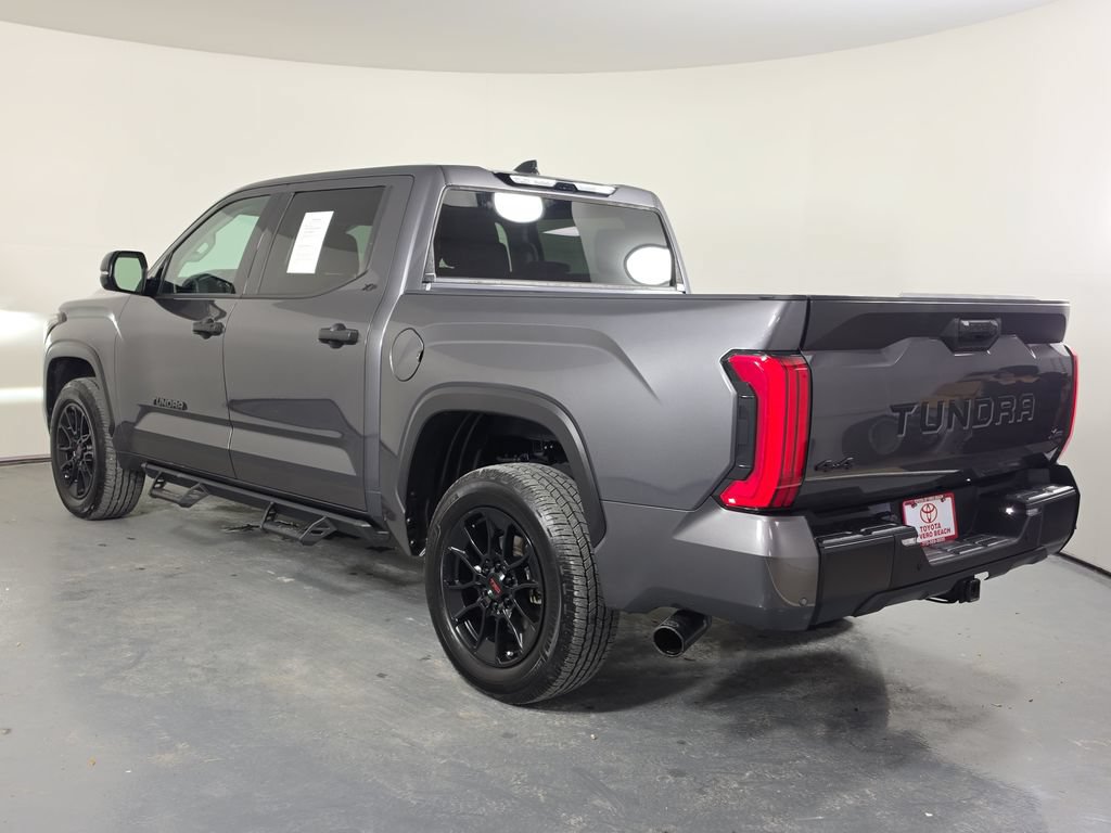 Used 2023 Toyota Tundra SR5 w/ SR5 Convenience Package AWD/4WD image 4