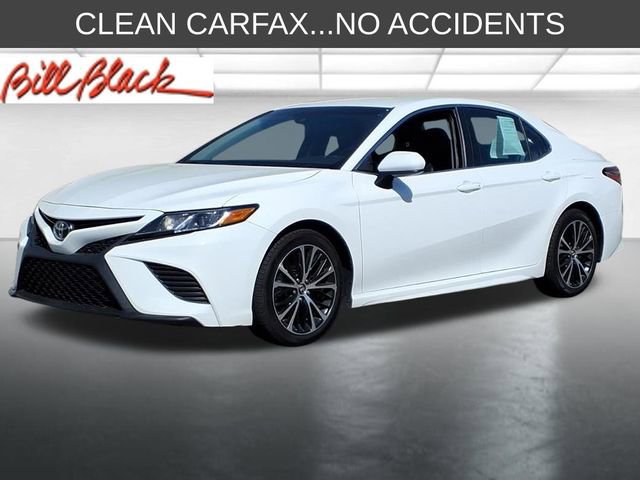 Used 2018 Toyota Camry SE image 1