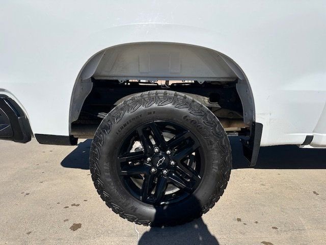 Used 2023 Chevrolet Silverado 1500 LT Trail Boss w/ Convenience Package II image 9