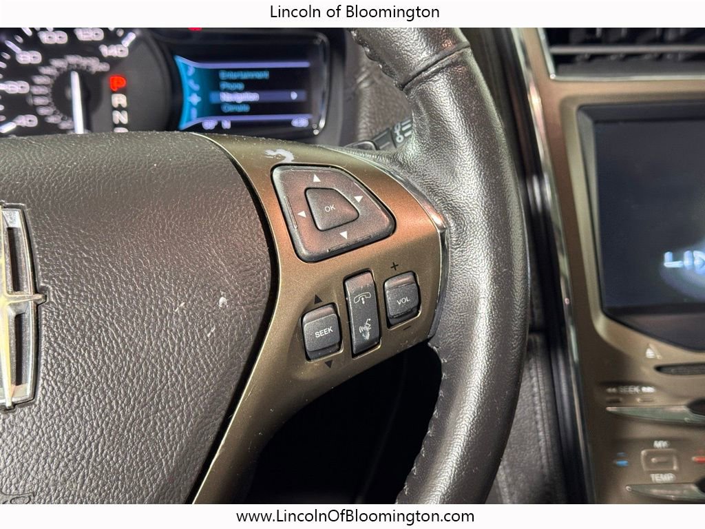 Used 2013 Lincoln MKX AWD image 28