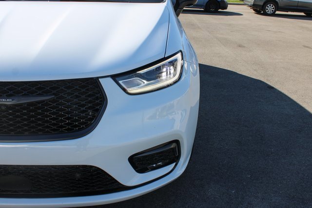 Used 2023 Chrysler Pacifica Limited w/ S Appearance Package image 51