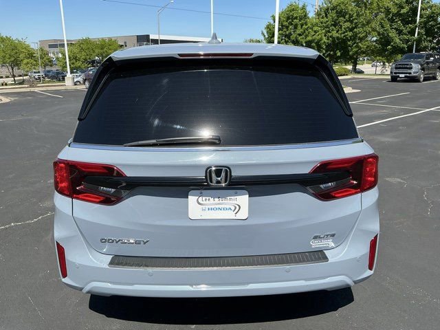 Used 2025 Honda Odyssey Elite image 4