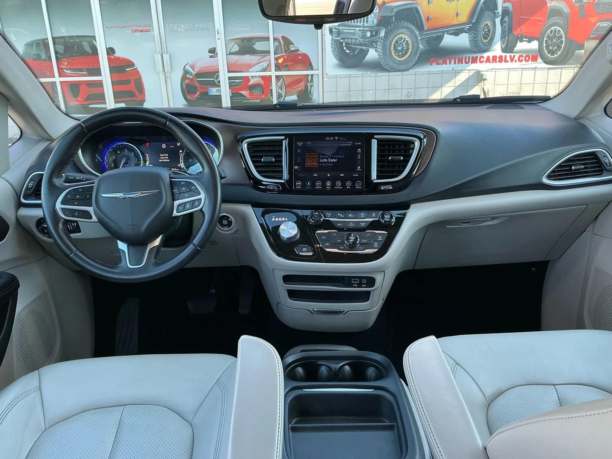 Used 2018 Chrysler Pacifica Touring-L w/ Advanced Safetytec Group image 21