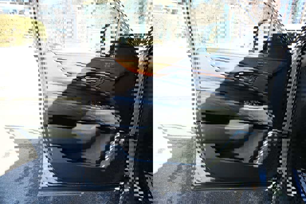 Used 2020 Cadillac Escalade Luxury image 19