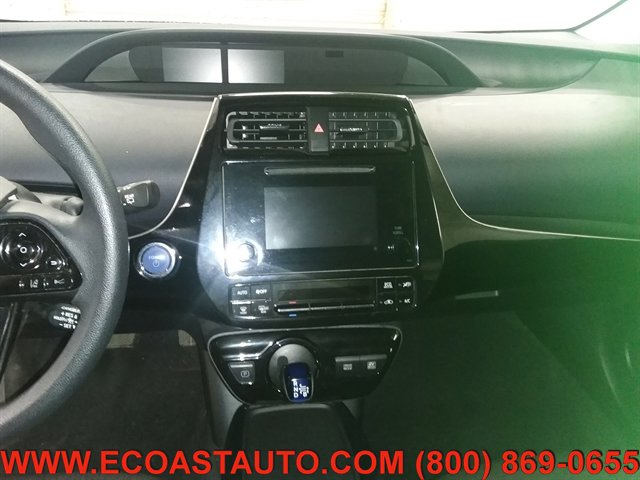 Used 2019 Toyota Prius LE FWD image 12