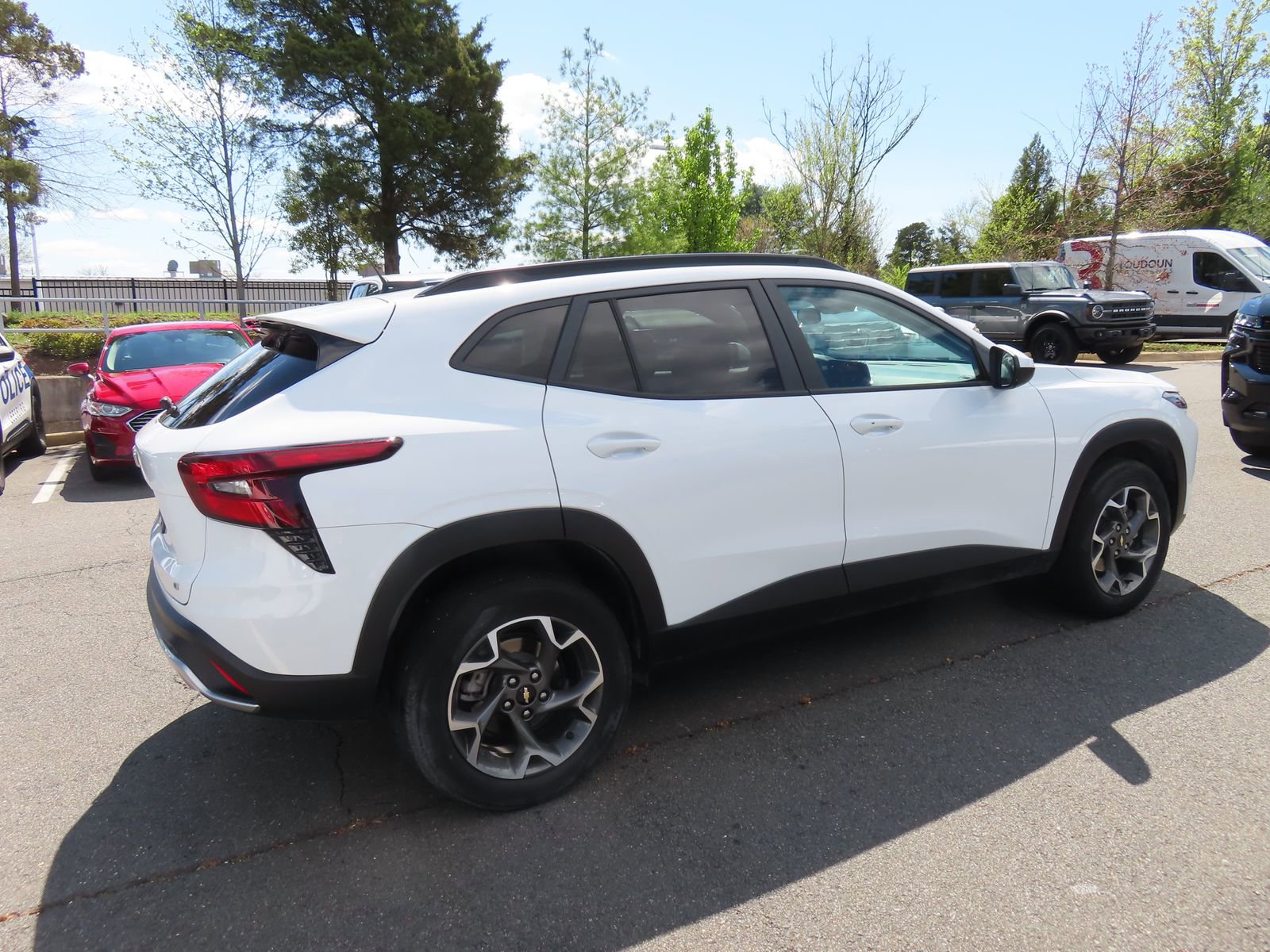 Used 2024 Chevrolet Trax LT w/ Driver Confidence Package image 5