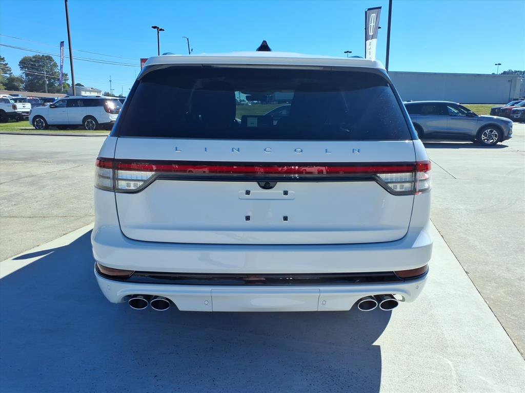 New 2026 Lincoln Aviator Reserve image 4